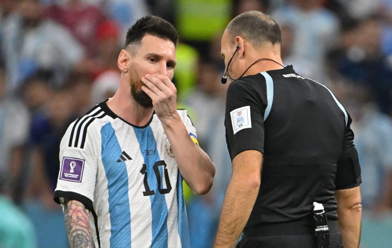 Messi i sudac Lahoz  - Korak do finala: Borba za sve ili ništa